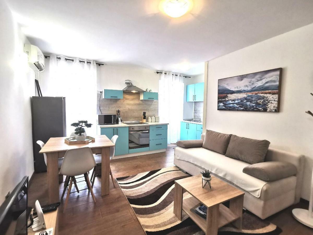 A Charming One-Bedroom Apartment In The Heart Of 'Rovinj' 외부 사진