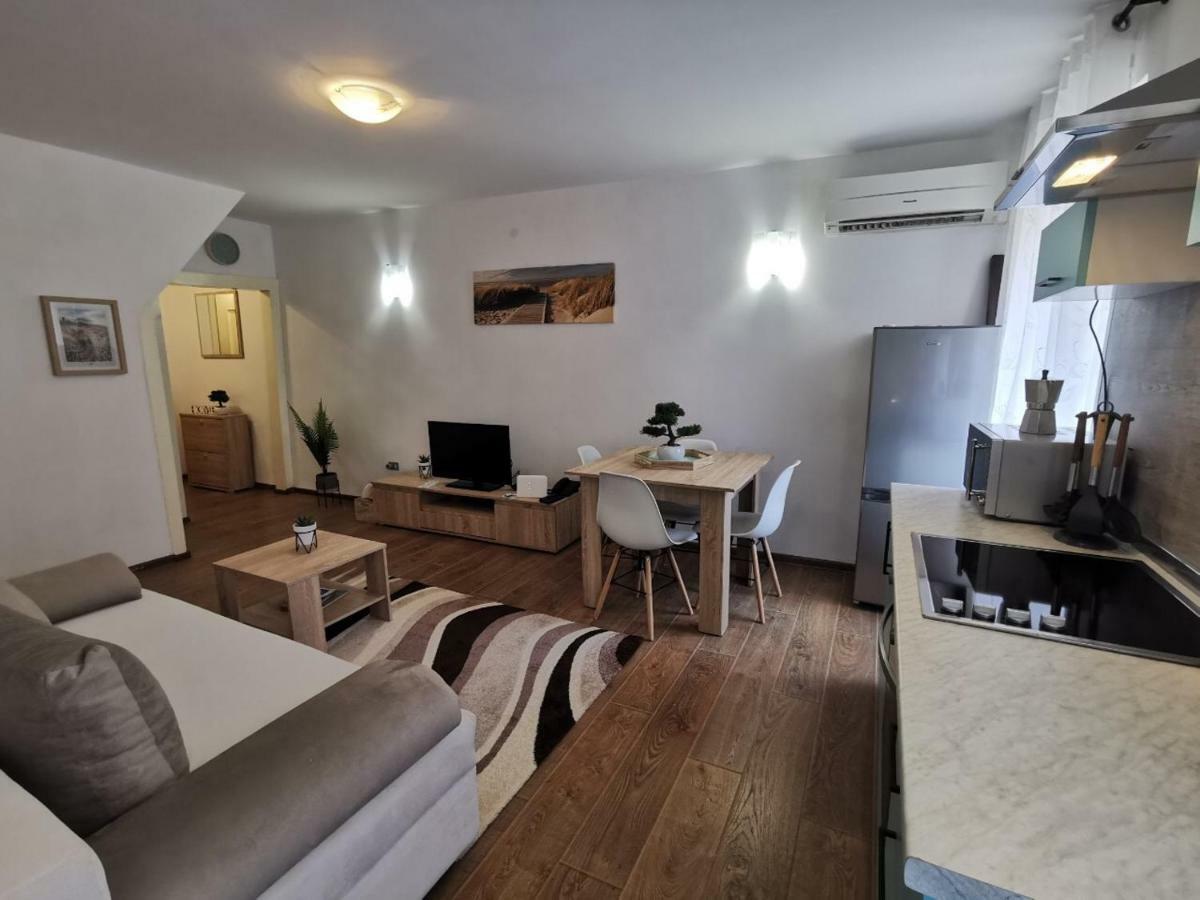 A Charming One-Bedroom Apartment In The Heart Of 'Rovinj' 외부 사진